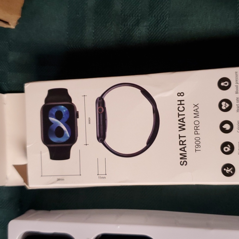 1.8 Smartwatch - Picture 3 of 3